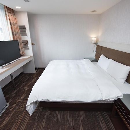 Junli Hotel Banciao Exteriér fotografie